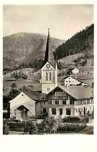 AK / Ansichtskarte Steibis Ortsansicht Bergdorf mit Kirche Hochgrat Allgaeuer Alpen Kat. Oberstaufen