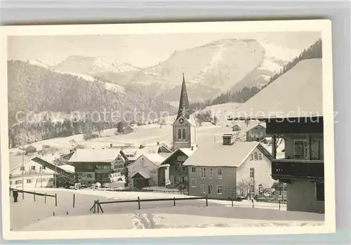 AK / Ansichtskarte Steibis Ortsansicht mit Kirche Hochgrat Winterpanorama Allgaeuer Alpen Kat. Oberstaufen