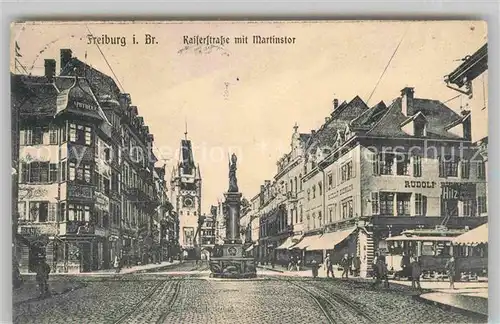 AK / Ansichtskarte Freiburg Breisgau Kaiserstrasse mit Martinstor Kat. Freiburg im Breisgau