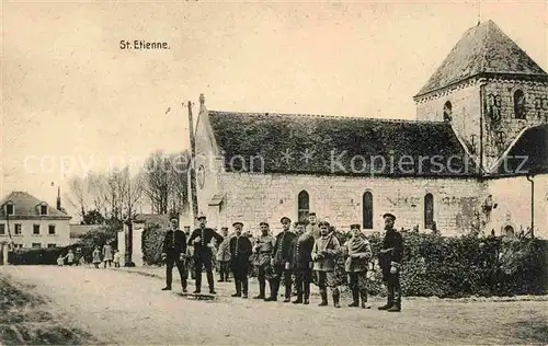 AK / Ansichtskarte Saint Etienne Loire Kirchenpartie mit Soldaten Kat. Saint Etienne