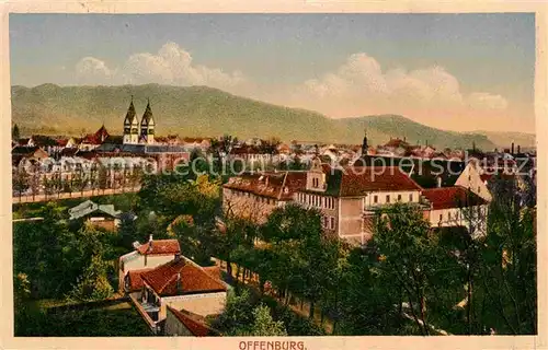 AK / Ansichtskarte Offenburg Stadtbild mit Kirche Blick zum Schwarzwald Kat. Offenburg
