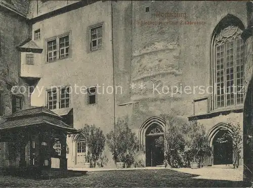 AK / Ansichtskarte Rochsburg Schlosshof mit altem Ziehbrunnen Kat. Lunzenau