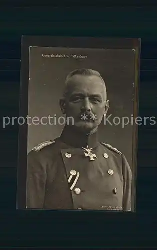 AK / Ansichtskarte Militaria Generaele Stab Deutschland generalstabchef von Falkenhayn Orden WK 1 / Militaria /