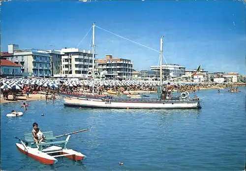 AK / Ansichtskarte Igea Marina Alberghi Spiaggia visti dal mare Strand Tretboot Segelboot Kat. Bellaria Igea Marina