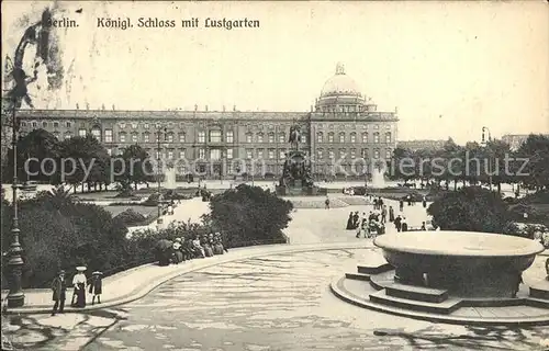 AK / Ansichtskarte Berlin Koenigliches Schloss mit Lustgarten Kat. Berlin