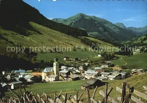 AK / Ansichtskarte Saalbach Hinterglemm Sommerfrische mit Zwoelferkogel Kat. Saalbach Hinterglemm