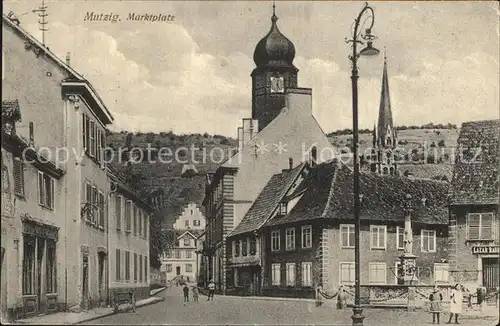 AK / Ansichtskarte Mutzig Bas Rhin Alsace Marktplatz Brunnen Kirchturm Kat. Mutzig