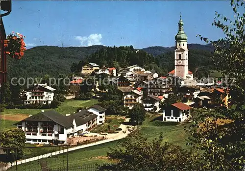 AK / Ansichtskarte Kastelruth Suedtirol Ortsansicht mit Kirche und Martinsheim Kat. Salten Schlern