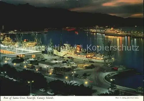 AK / Ansichtskarte Santa Cruz de Tenerife Puerto vista nocturna Hafen Dampfer Nachtaufnahme Kat. Santa Cruz de Tenerife