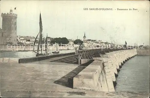 AK / Ansichtskarte Les Sables d Olonne Panorama du Port Quai Tour Kat. Les Sables d Olonne