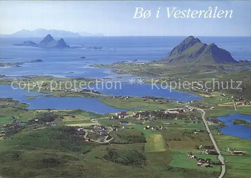 AK / Ansichtskarte Norwegen Norge Straume Bo i Vesteralen Gaukvaeroy i bakgrunnen Kat. Norwegen