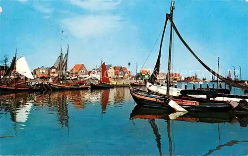 AK / Ansichtskarte Volendam Hafen Fischkutter Kat. Niederlande