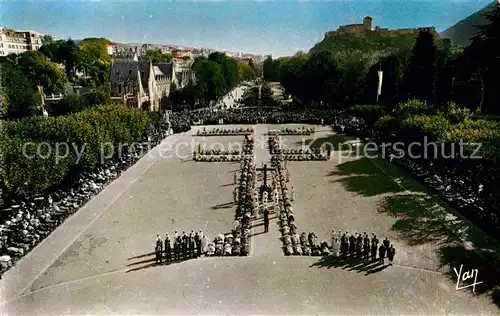 AK / Ansichtskarte Lourdes Hautes Pyrenees Le Chemin de Croix des Malades et le Rosaire Kat. Lourdes