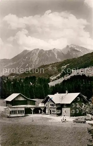 AK / Ansichtskarte Hirschegg Kleinwalsertal Vorarlberg Jugendferienheim Haus Sonnblick Kat. Mittelberg