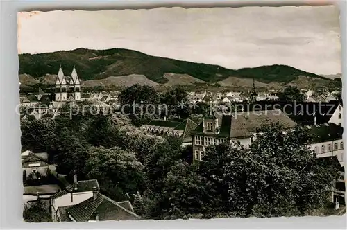 AK / Ansichtskarte Offenburg Stadtbild mit Dreifaltigkeitskirche Kloster Schwarzwald Kat. Offenburg