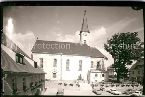 AK / Ansichtskarte Moosbach Vohenstrauss Kirche mit Marktplatz Kat. Moosbach