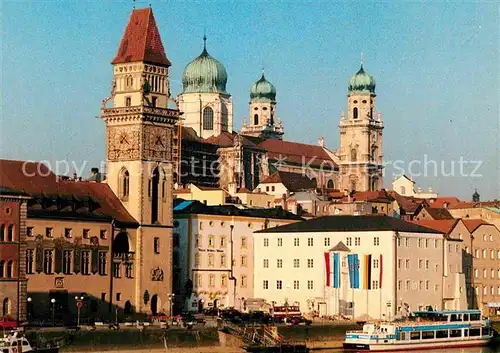 AK / Ansichtskarte Passau Hotel Wilder Mann Rathausplatz  Kat. Passau