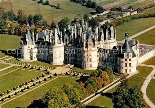 AK / Ansichtskarte Chambord Blois Chateau Collection Les Chateaux de la Loire vue aerienne Kat. Chambord