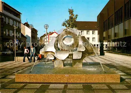 AK / Ansichtskarte Hilden Duesseldorf Markt Brunnen Kat. Duesseldorf