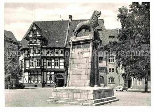 AK / Ansichtskarte Braunschweig Burgplatz mit Loewe und Gildehaus Kat. Braunschweig