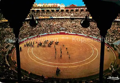 AK / Ansichtskarte Stierkampf Barcelona Plaza de Toros Monumental  Kat. Sport