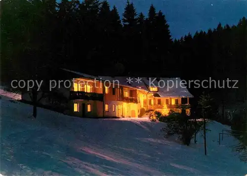 AK / Ansichtskarte Warmensteinach Gaestehaus Preisinger Luftkurort Nachtaufnahme im Winter Kat. Warmensteinach Fichtelgebirge