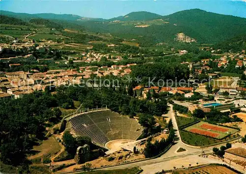 AK / Ansichtskarte Vaison la Romaine Vaucluse Vue aerienne au premier plan le Theatre Antique Kat. Vaison la Romaine