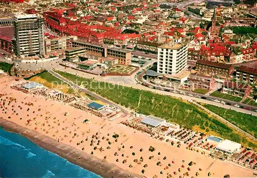 AK / Ansichtskarte Zandvoort Holland Strand en dorp in vogelvlucht