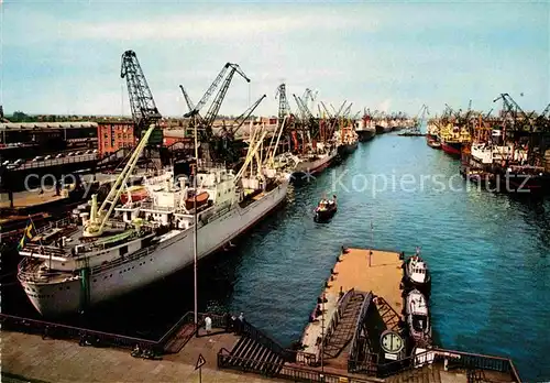 AK / Ansichtskarte Hafenanlagen Bremen  Kat. Schiffe