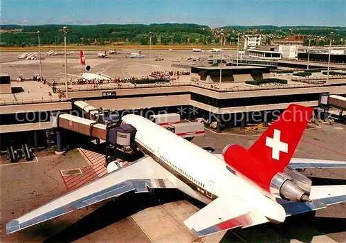 AK / Ansichtskarte Swissair Zuerich Flughafen  Kat. Flug