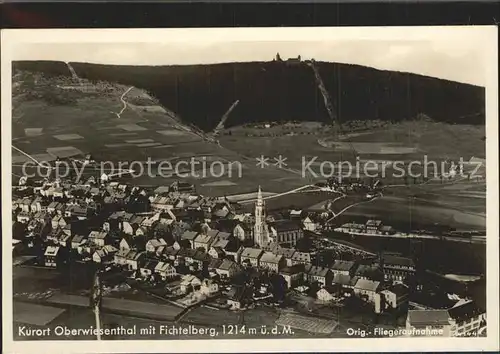 AK / Ansichtskarte Oberwiesenthal Erzgebirge mit Fichtelberg Original Fliegeraufnahme Kat. Oberwiesenthal