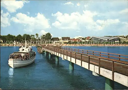 AK / Ansichtskarte Scharbeutz Ostseebad Seebruecke Ausflugsdampfer Kat. Scharbeutz