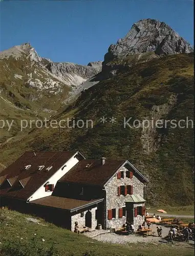 AK / Ansichtskarte Ravensburgerhuette am Spullersee mit Roggalspitze Kat. Vorarlberg