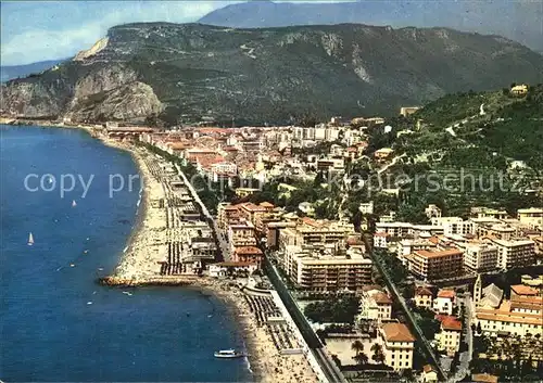 AK / Ansichtskarte Finale Ligure Riviera di Ponente Fliegeraufnahme