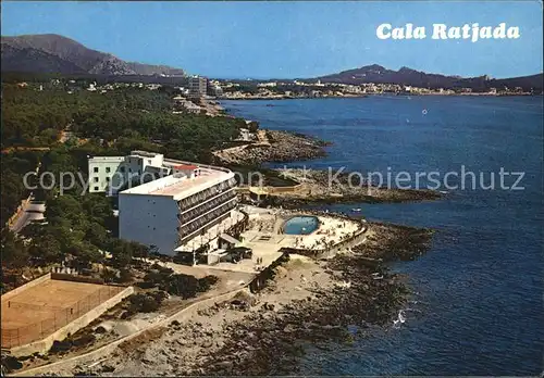 AK / Ansichtskarte Cala Ratjada Mallorca Fliegeraufnahme Hotel Aguait Kat. Spanien