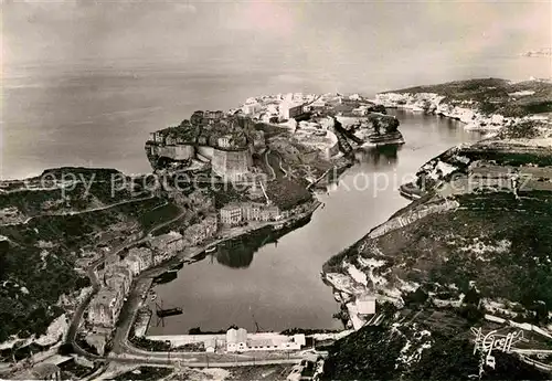 AK / Ansichtskarte Bonifacio Corse du Sud Fliegeraufnahme Ville et le Port  Kat. Bonifacio