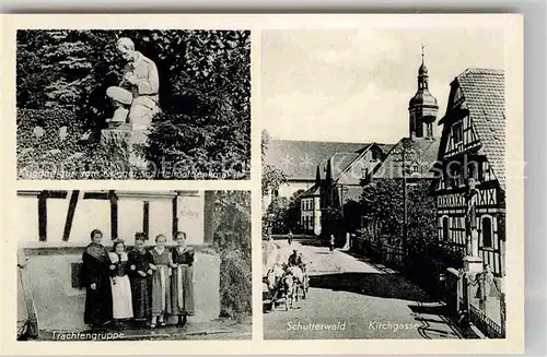 AK / Ansichtskarte Schutterwald Kriegsfigur Kriegerheimatdenkmal Trachtengruppe Kirchgasse  Kat. Schutterwald