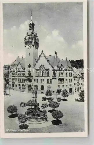 AK / Ansichtskarte Waldheim Sachsen Rathaus Brunnen Kat. Waldheim Sachsen