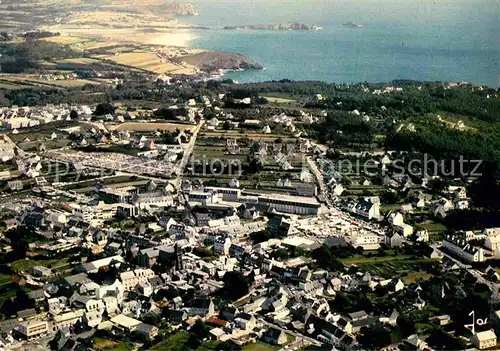 AK / Ansichtskarte Crozon Centre du bourg et l Aber vue aerienne Kat. Crozon