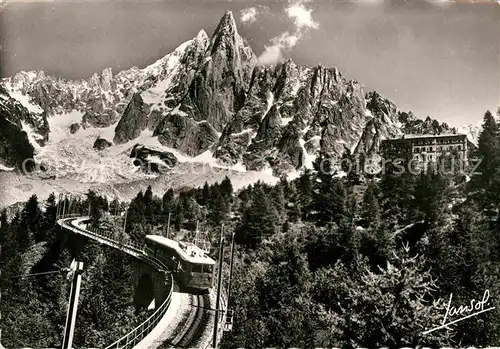 AK / Ansichtskarte Chamonix Nouveau train du Montenvers Aiguille du Dru Kat. Chamonix Mont Blanc