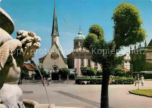 AK / Ansichtskarte Altoetting Blick vom Marienbrunnen auf Gnadenkapelle und Magdalenenkirche Kat. Altoetting