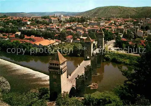 AK / Ansichtskarte Cahors Vue panoramique sur le Pont Valentre et la ville Kat. Cahors