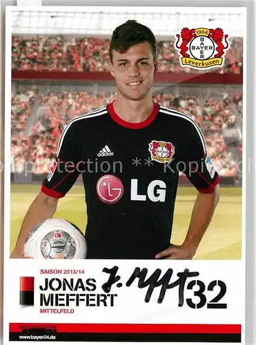 AK / Ansichtskarte Fussball Bayer 04 Leverkusen Jonas Meffert Autogramm  Kat. Sport