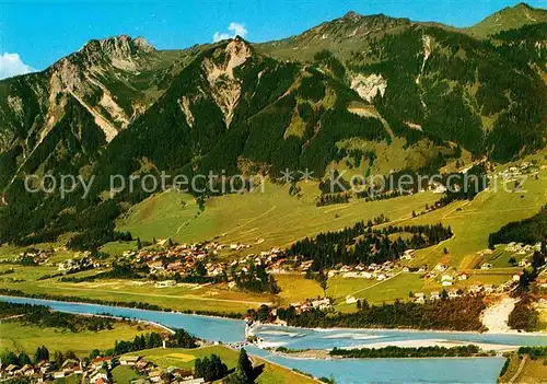 AK / Ansichtskarte Hoefen Tirol mit Gaichtspitze Hahnenkamm und Titzl Kat. Hoefen Reutte