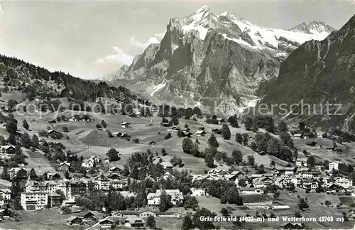 AK / Ansichtskarte Grindelwald Gesamtansicht mit Wetterhorn Berner Alpen Kat. Grindelwald