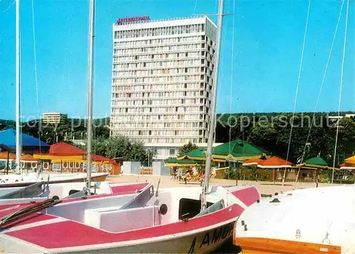 AK / Ansichtskarte Slatni Pjassazi Hotel International Hafen Strand