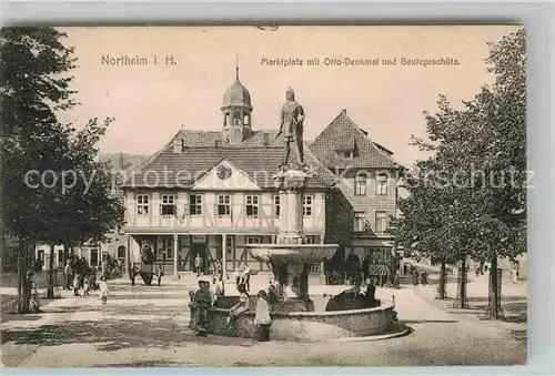 AK / Ansichtskarte Northeim Marktplatz mit Otto Denkmal Kat. Northeim