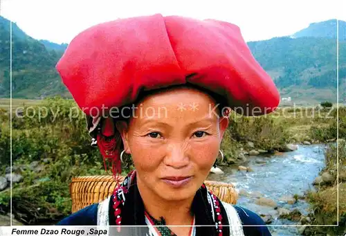 AK / Ansichtskarte Typen Vietnam Femme Dzao Rouge Sapa  Kat. Typen