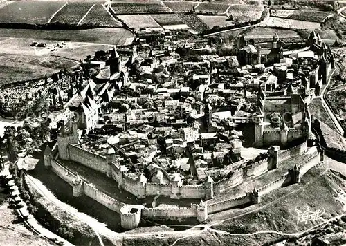 AK / Ansichtskarte Carcassonne Ensemble de la Cite et des Remparts vue aerienne Kat. Carcassonne