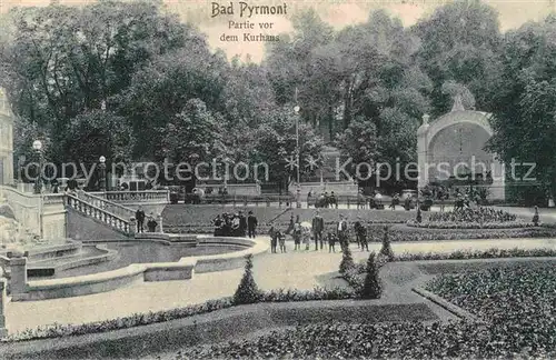 AK / Ansichtskarte Bad Pyrmont Partie vor dem Kurhaus Kat. Bad Pyrmont